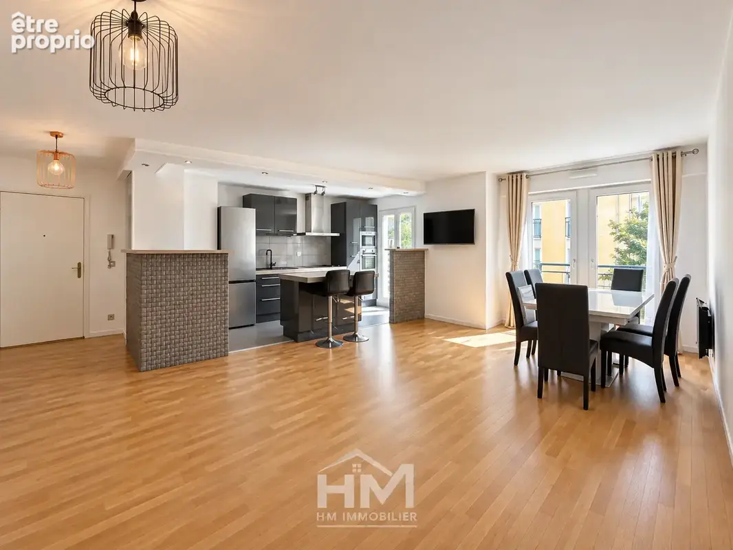 Quartier Montgolfier  Appartement avec double séjour et balcons - photo 3