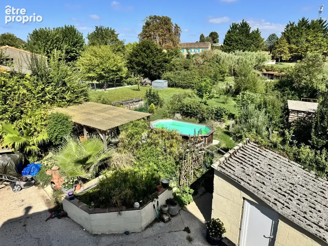 Maison 4 pièces 102 m² à vendre à Mortagne-Sur-Gironde (17120) - photo 2