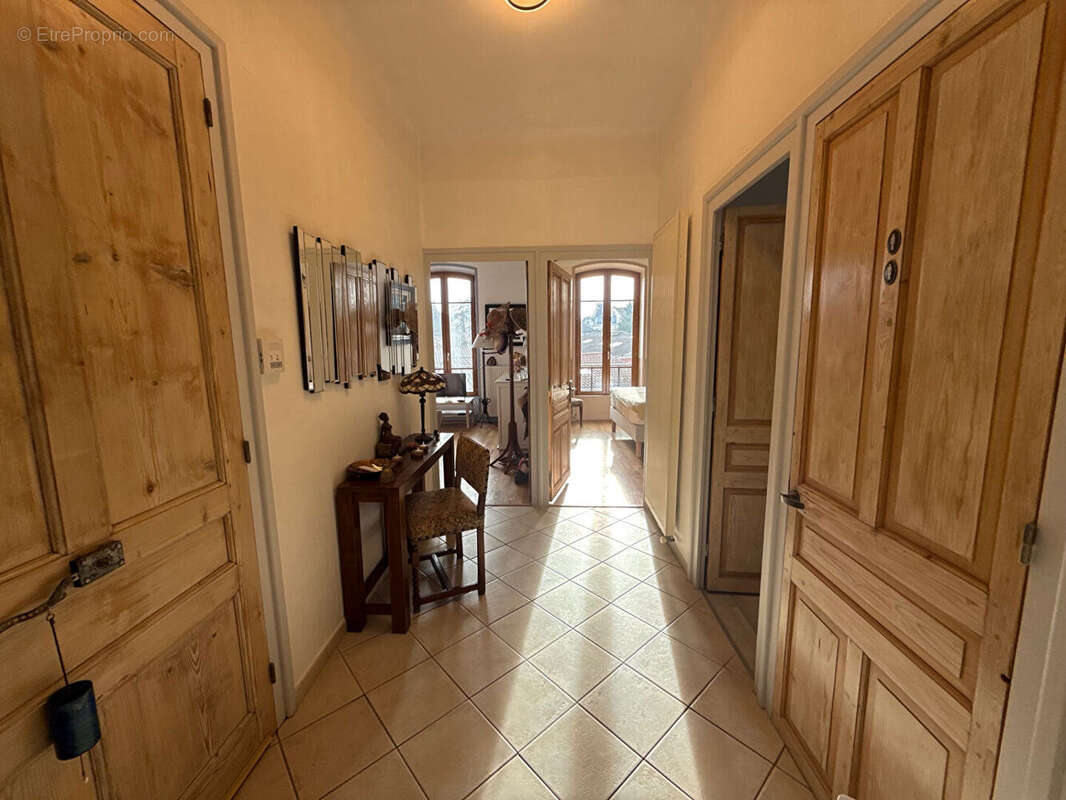 Appartement à ANSE