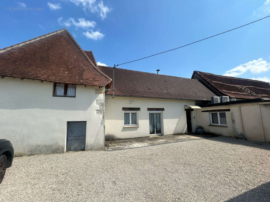 Grande maison familiale de 185 m2   À seulement 10 minutes de Périgueux est - photo 3