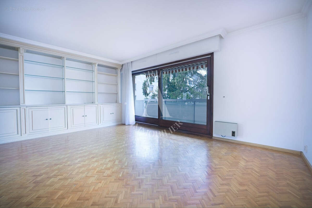 Appartement à FERNEY-VOLTAIRE