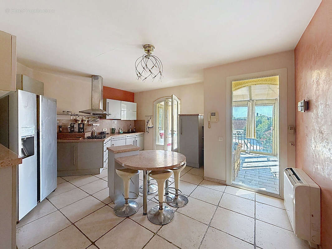 Maison Les Angles 6 pièce(s) 150 m2 avec piscine - photo 7