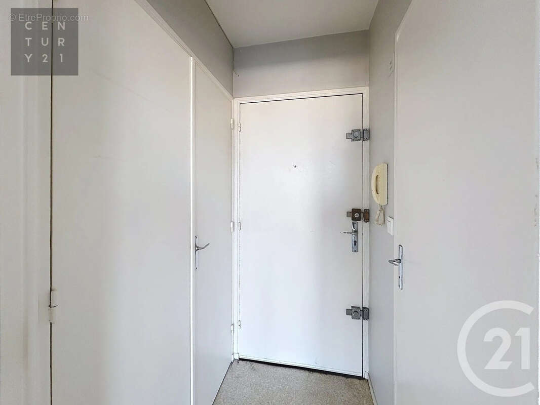 Appartement à SAINT-JULIEN-LES-VILLAS