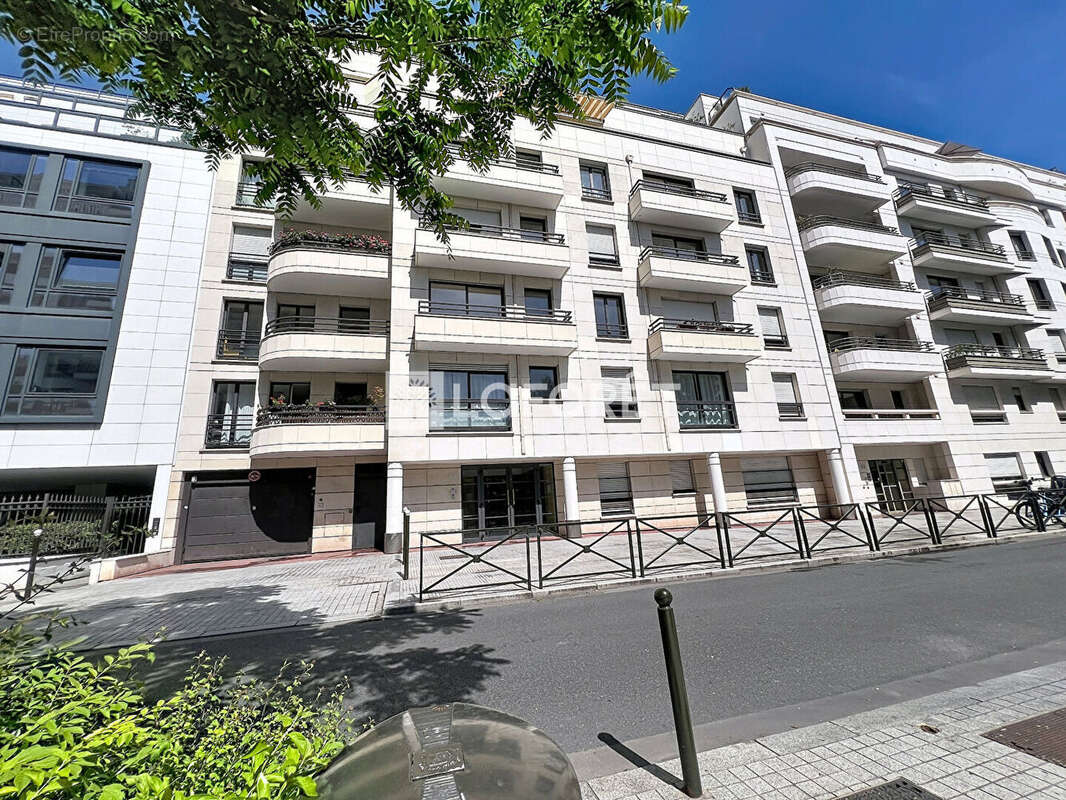 Appartement à LEVALLOIS-PERRET