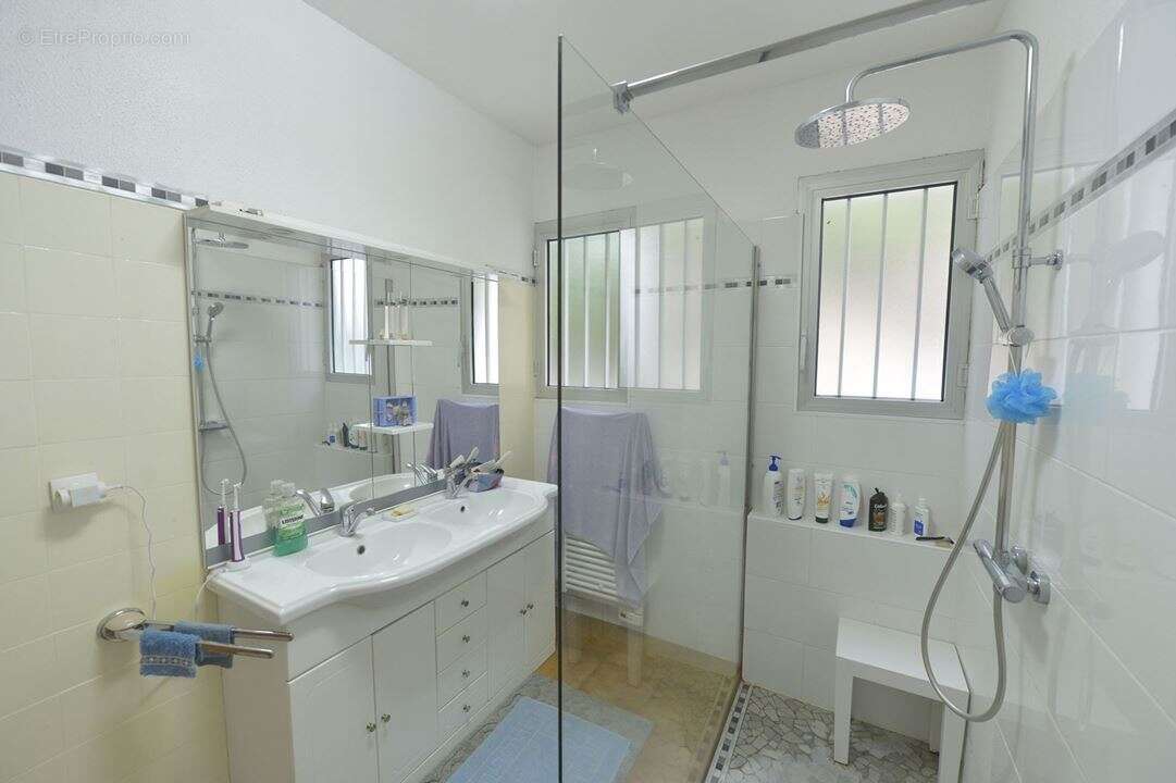 Maison à SAINT-GEORGES-DE-DIDONNE