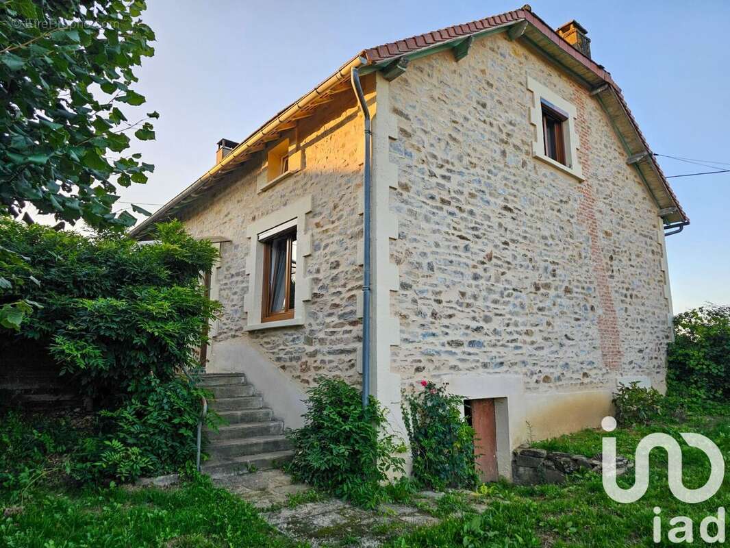 Maison 140 m² à Chaleix  - photo 5