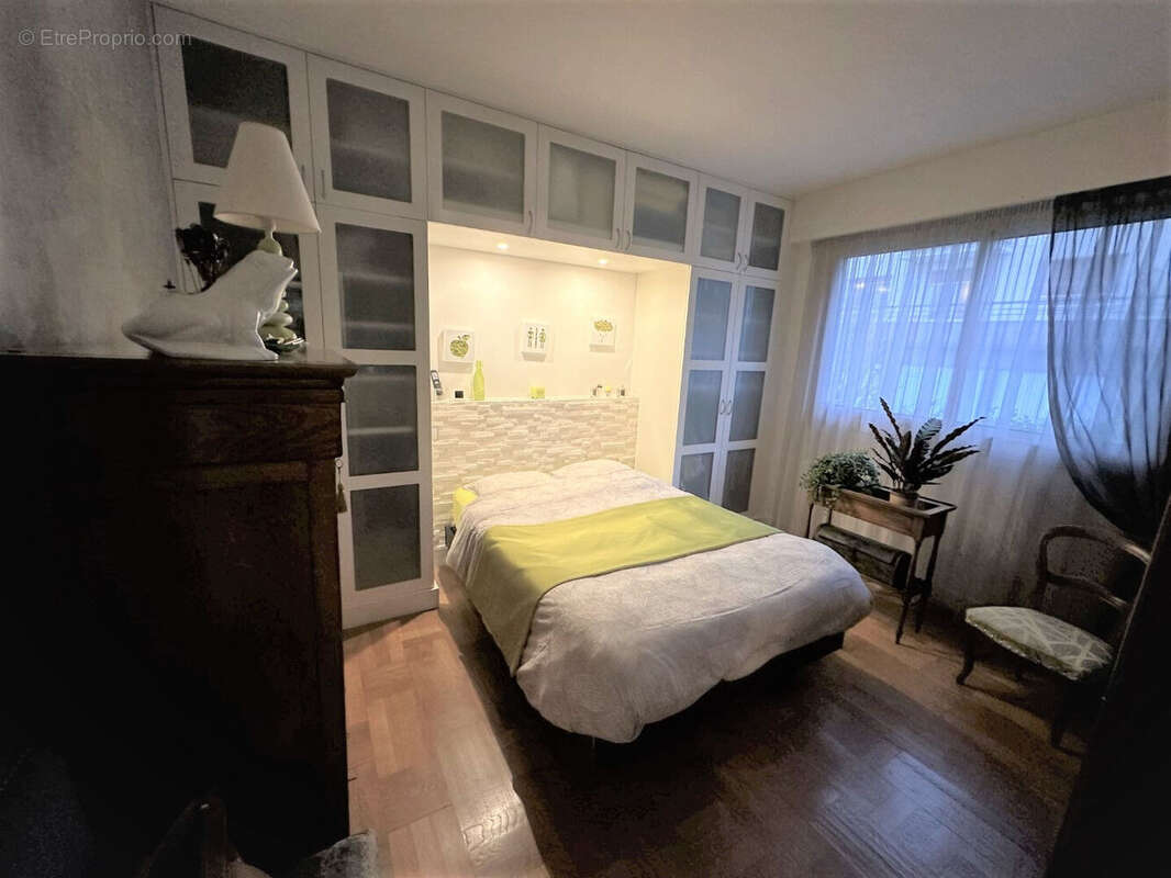 Appartement à SAINT-MAUR-DES-FOSSES