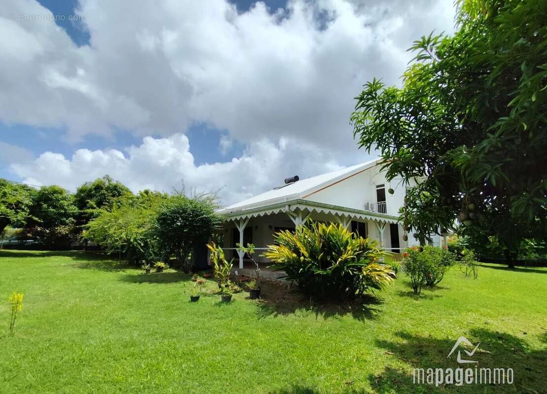 Vds Villa spacieuse sur 2500 m² de terrain plat,  Le Lamentin - photo 8
