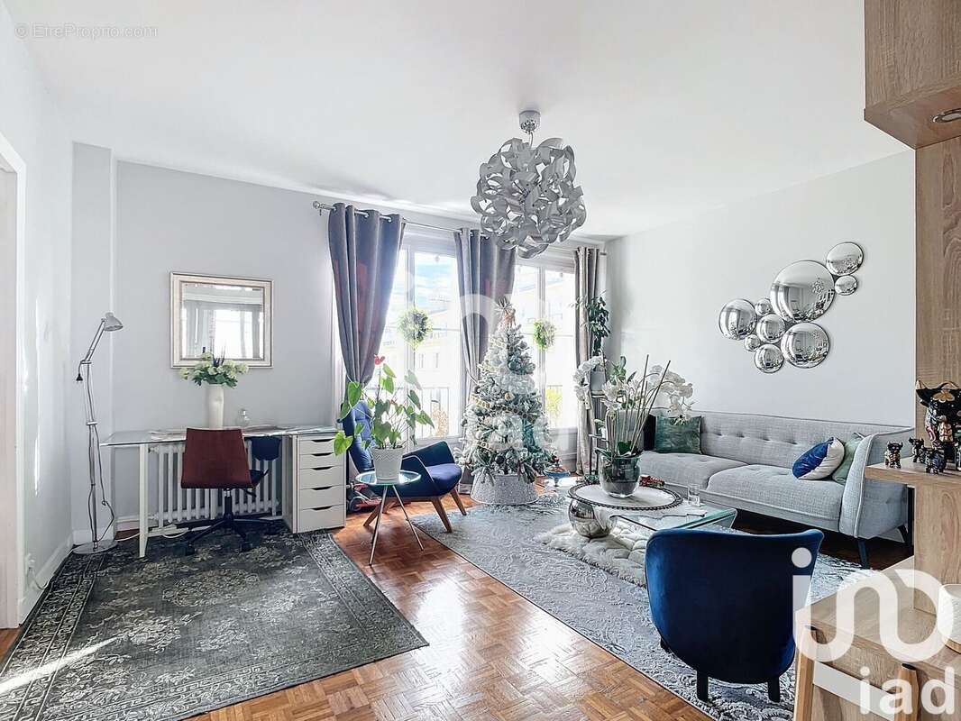 Photo 3 - Appartement à COURBEVOIE