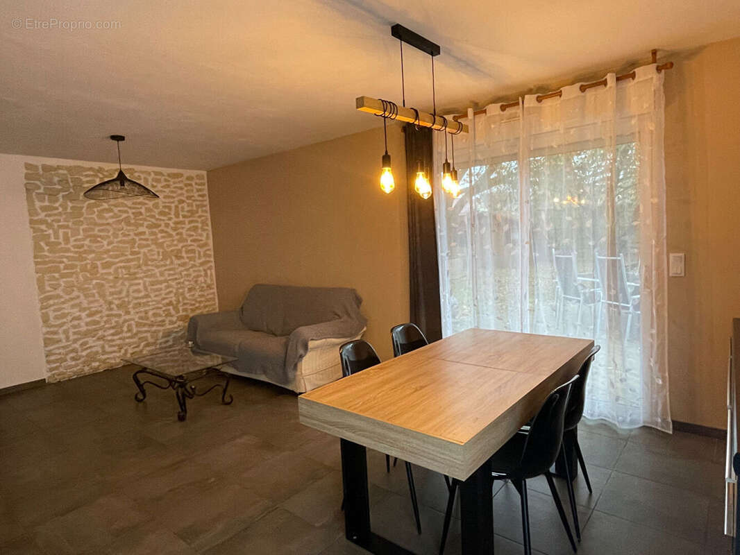 Maison à COUSSAY-LES-BOIS