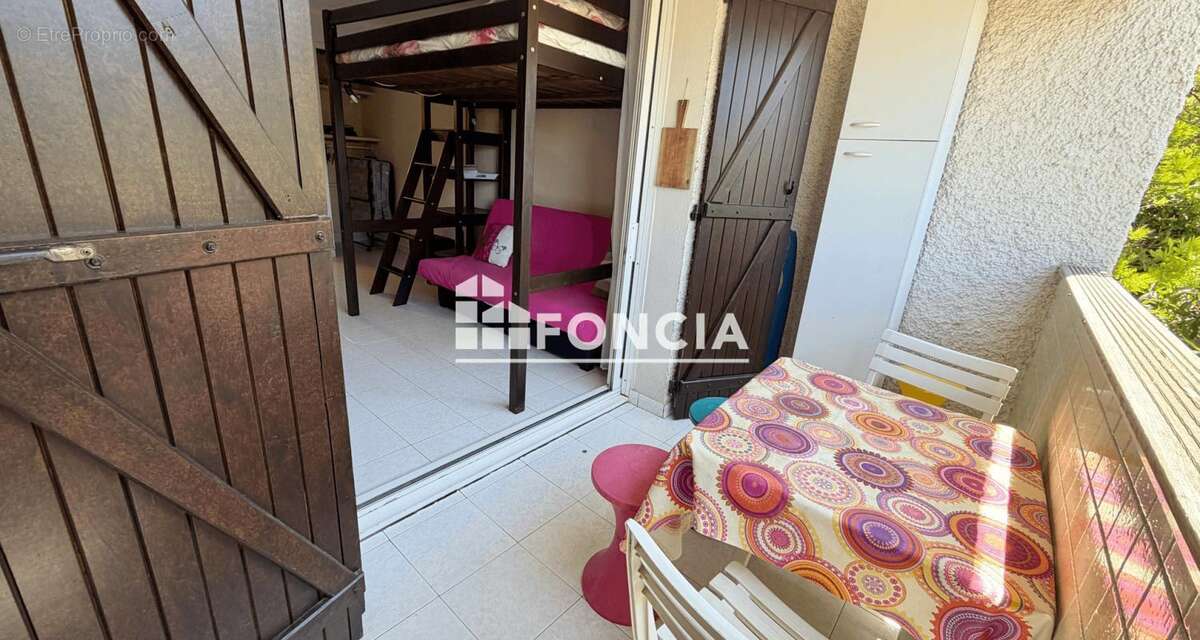 Appartement à SAINT-CYR-SUR-MER