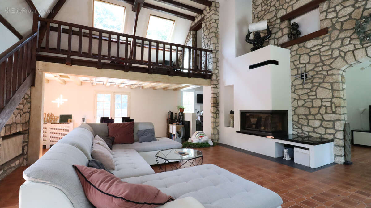 Maison à NOISY-SUR-ECOLE