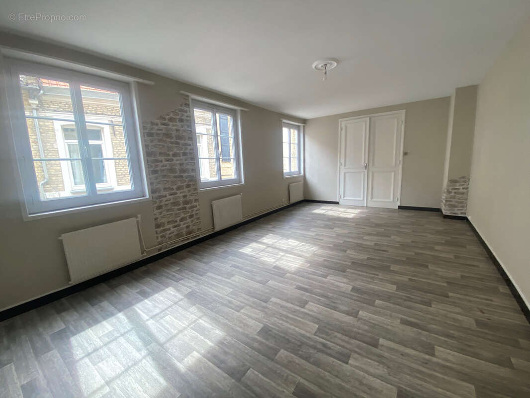 Exclusivité ! Au coeur St Omer, Appartement T4, cave et dépendance - photo 2