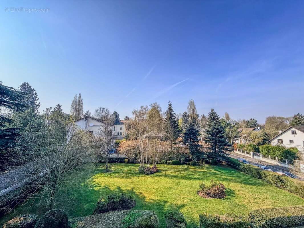Appartement à LE RAINCY