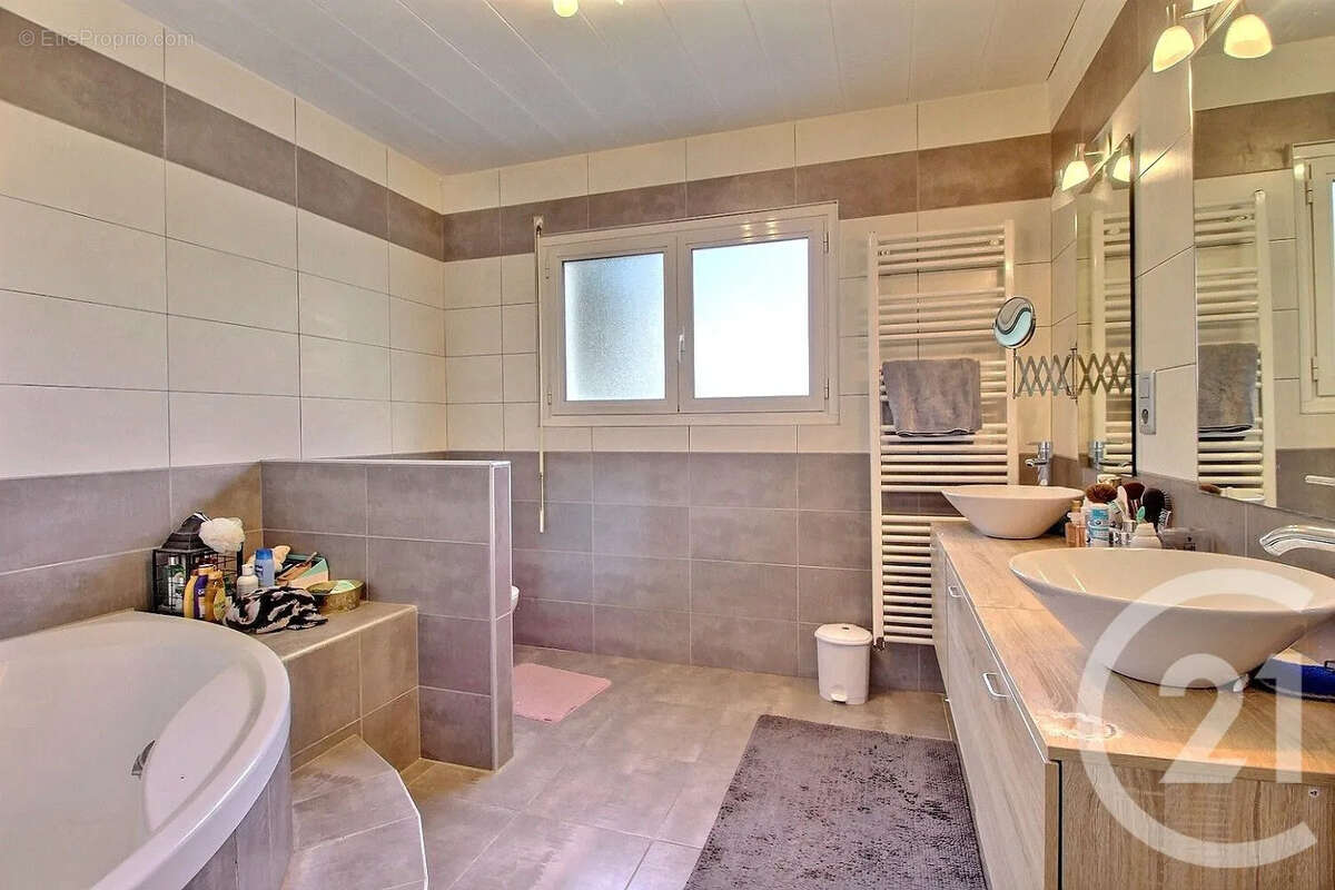 Maison 118 m² à Marin  - photo 9