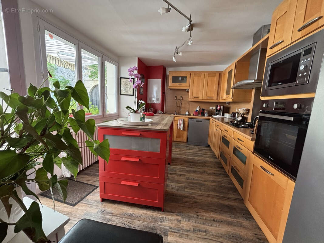 Maison à TONNAY-CHARENTE