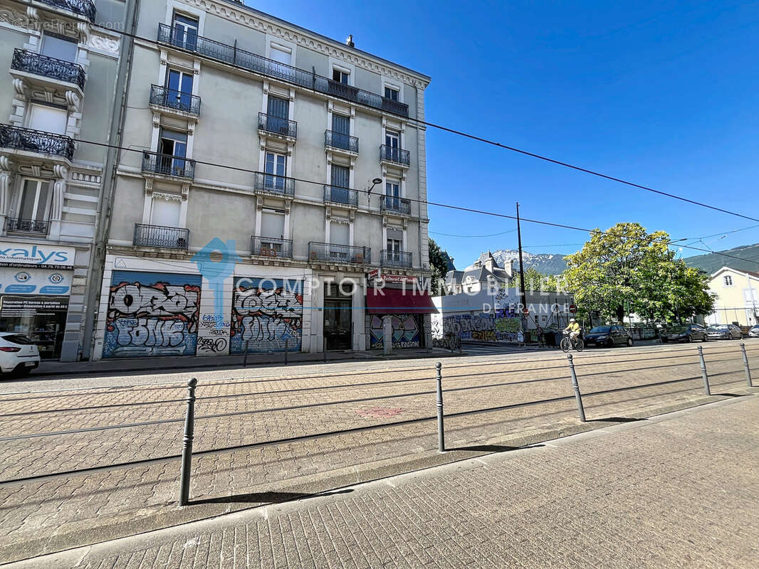 Isère (38) - A Vendre GRENOBLE - Appartement Duplex T2 49m2 carrez 67m2 au sol - Balcon - photo 10