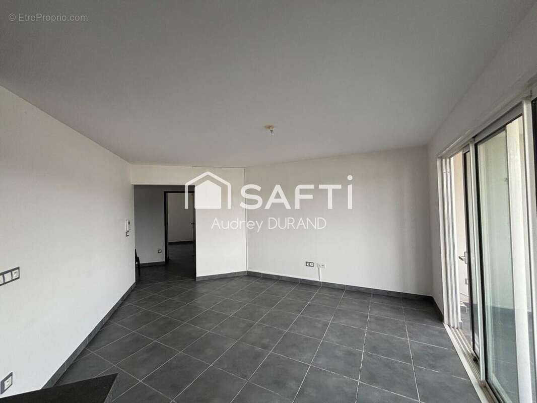 Photo 2 - Appartement à CAYENNE