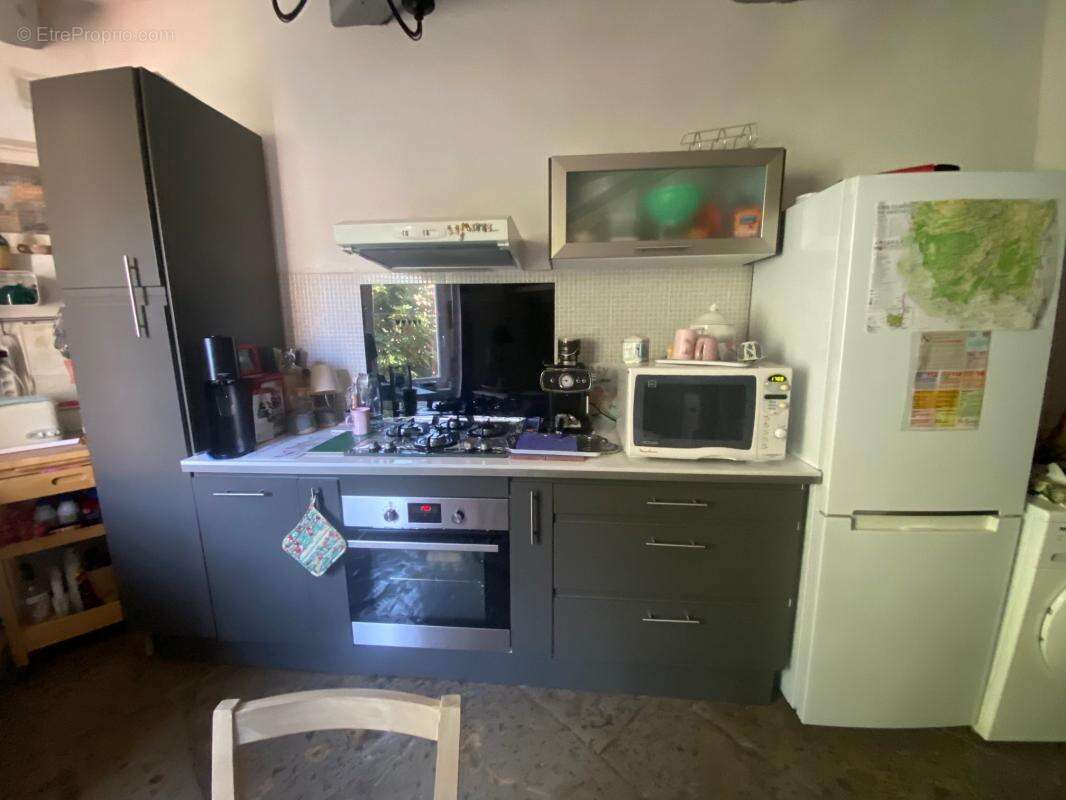 Appartement à BERRIAS-ET-CASTELJAU