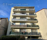 Appartement à LES PAVILLONS-SOUS-BOIS