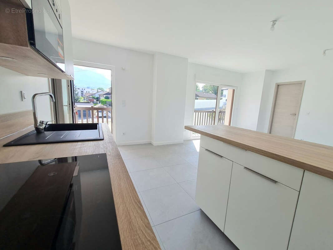 Appartement à LA ROCHE-SUR-FORON