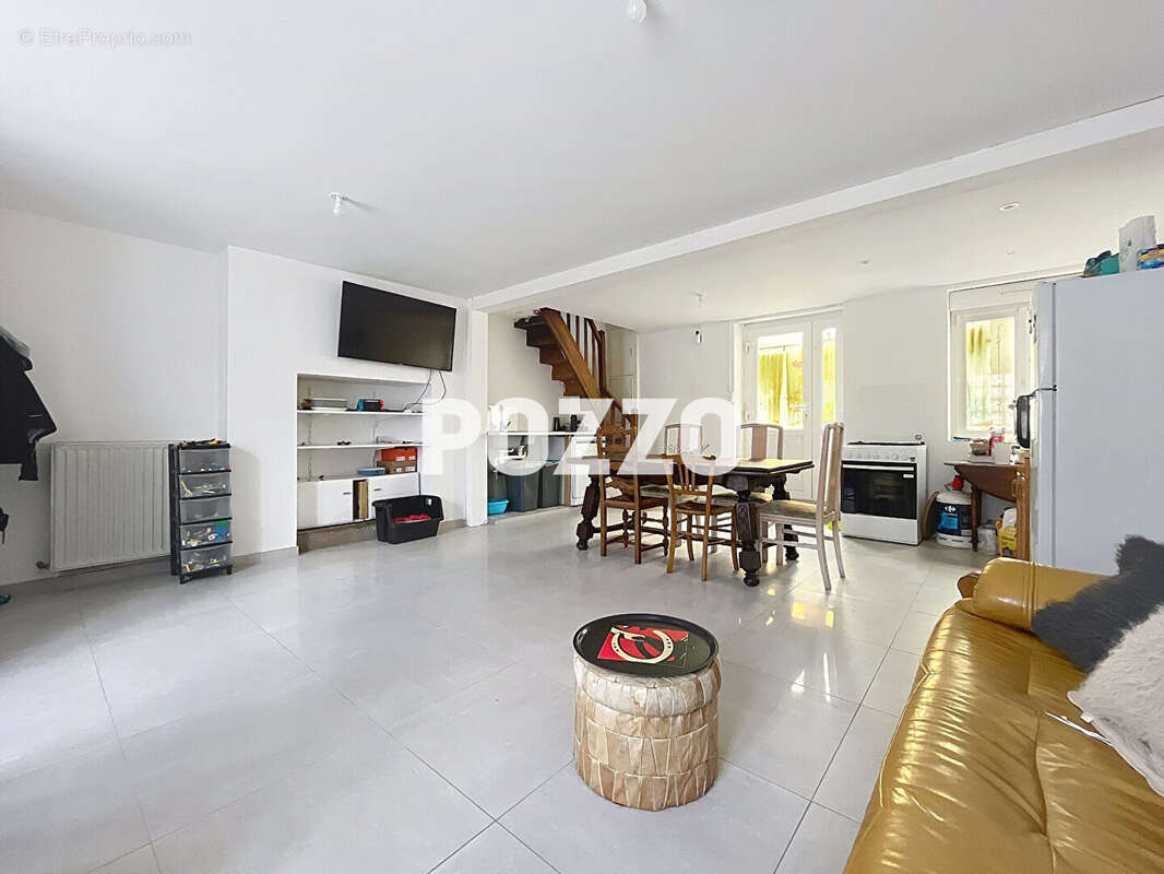 Maison à SAINT-SEVER-CALVADOS