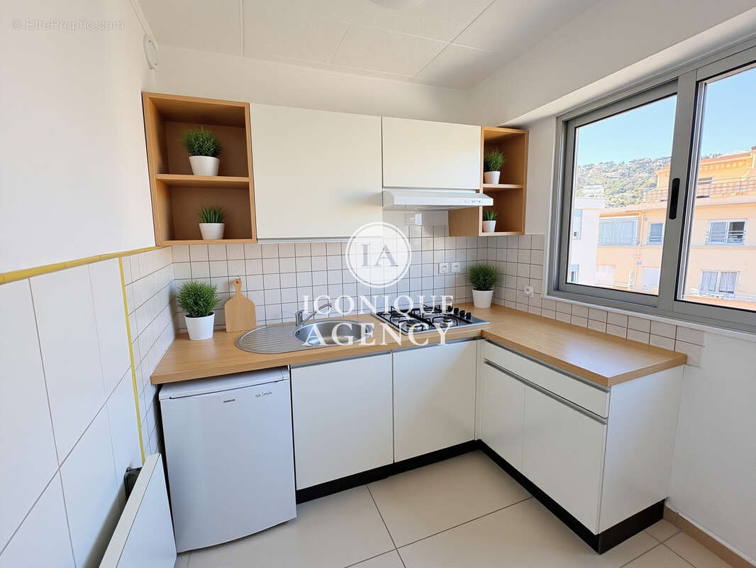 Appartement à VALLAURIS