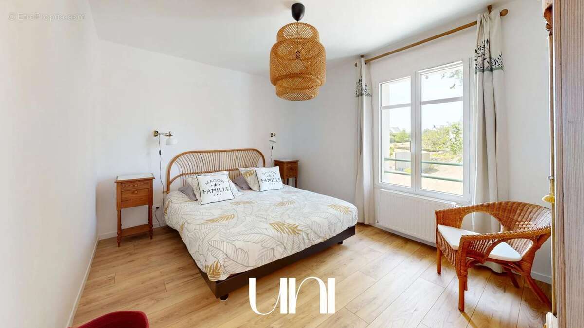 Maison 9 pièces de 224 m2 en cœur de Bourg - Groix - photo 17
