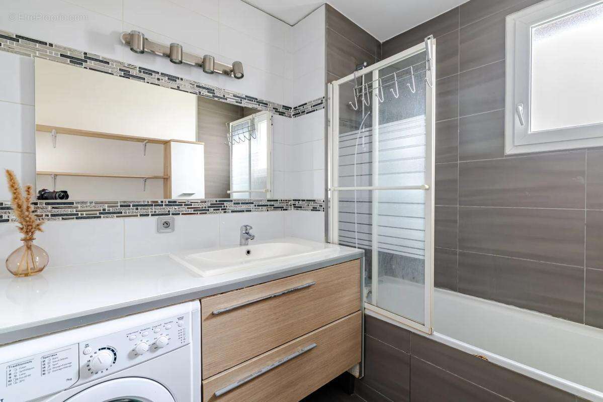 Appartement à GENNEVILLIERS