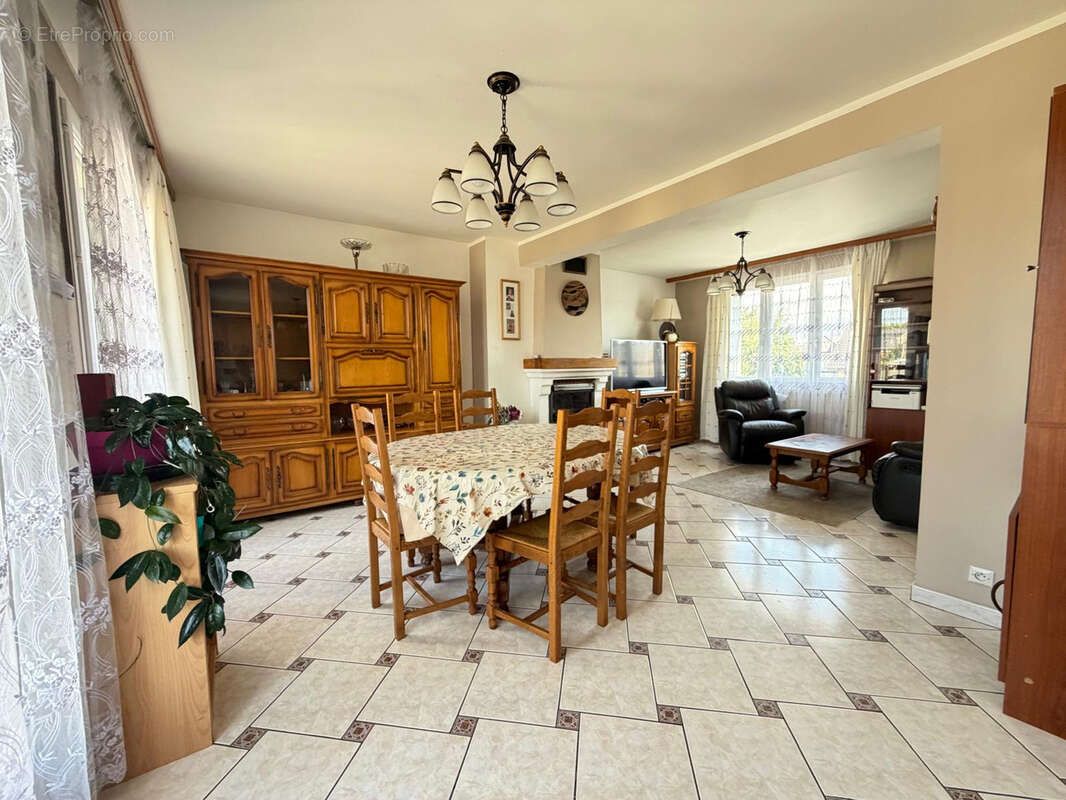 Maison à MITRY-MORY