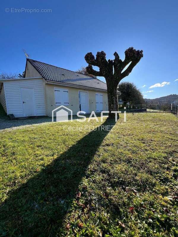 Photo 2 - Maison à CORNIL