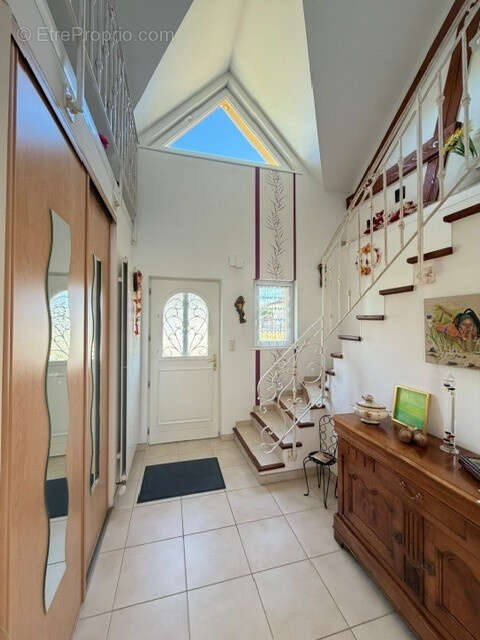 EXCLUSIF ESSERT - Belle maison T6 parfaitement entretenue sur 10,75 ares au calme. (REF VB3794) - photo 3