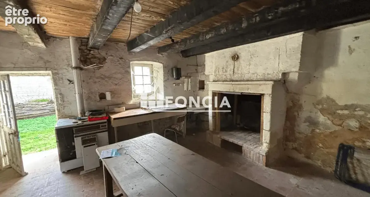 Maison et dependances a renover - photo 3