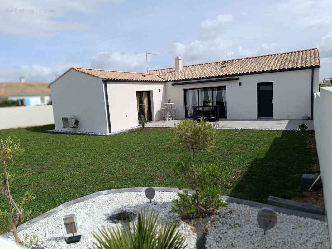 Maison à SAINT-SULPICE-DE-ROYAN