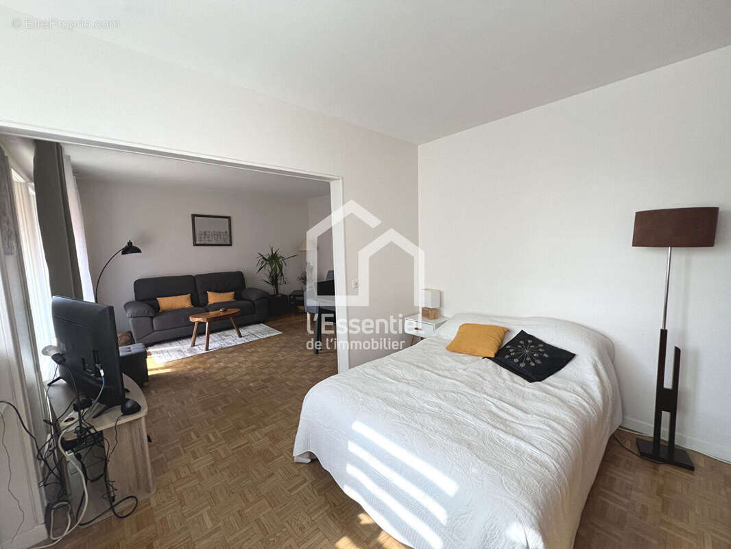 Appartement à VERNEUIL-SUR-SEINE