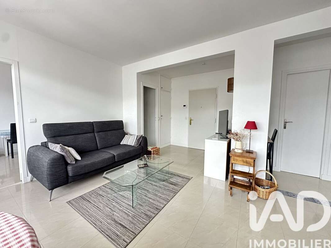 Appartement 62 m² à Antony  - photo 2