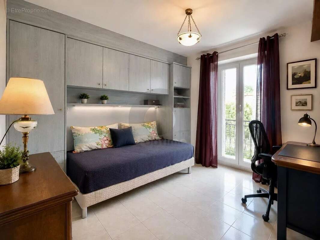 Appartement à ROQUEBRUNE-CAP-MARTIN