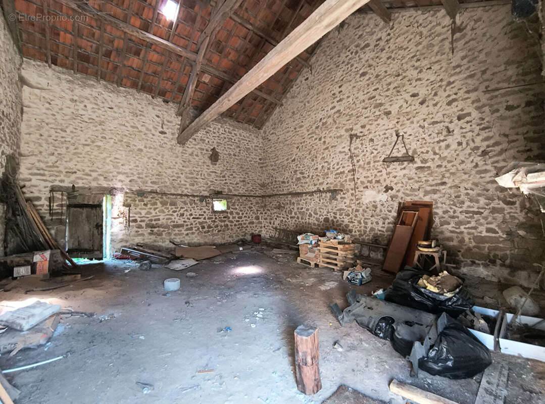 Maison à BERSAC-SUR-RIVALIER