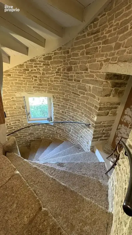 Manoir du xv ème avec dépendances - photo 7