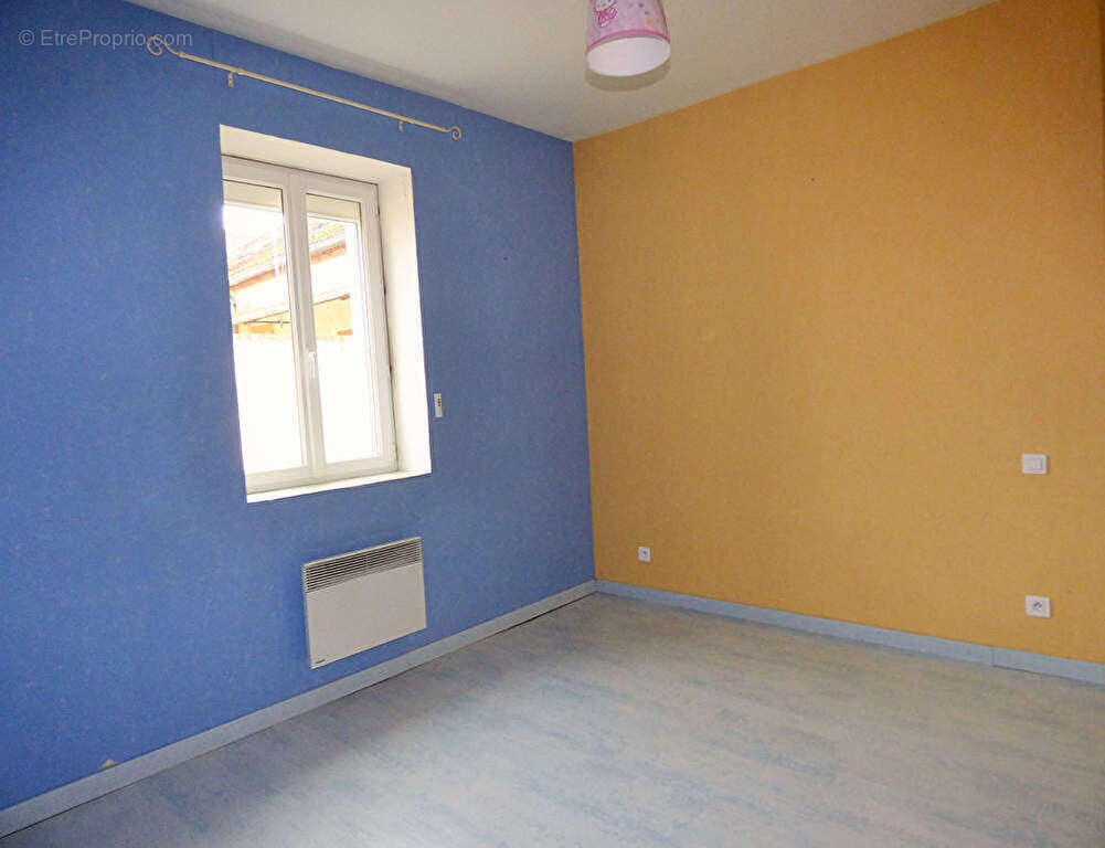 Maison à MONTLUCON