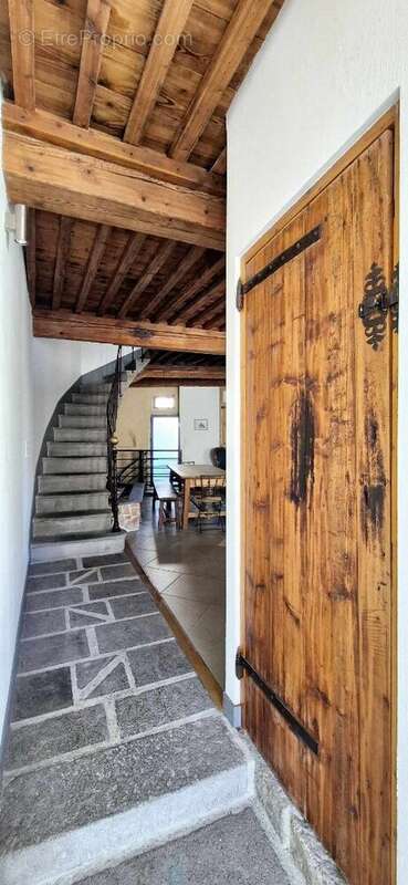 Maison à VEYRE-MONTON