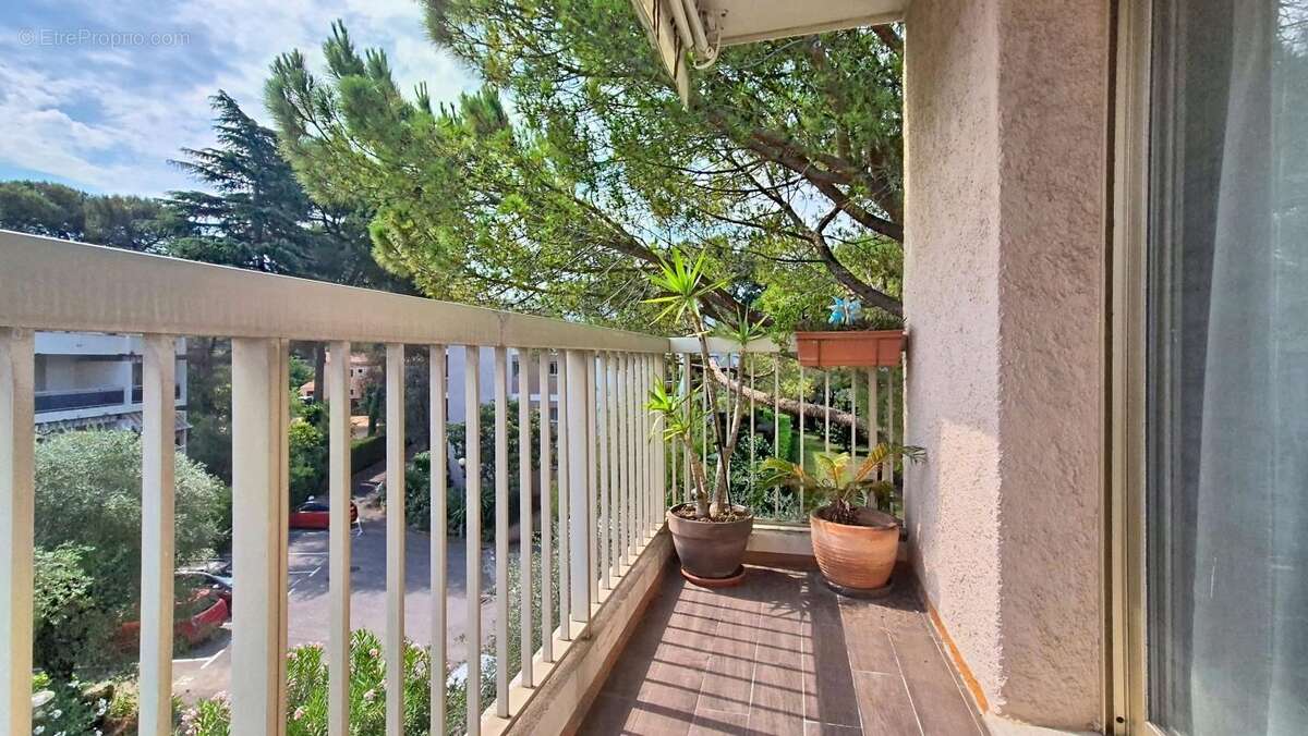 Appartement à LE CANNET