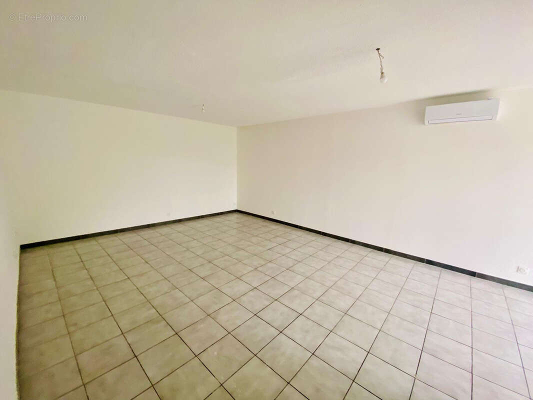 Appartement à ESPIRA-DE-L&#039;AGLY