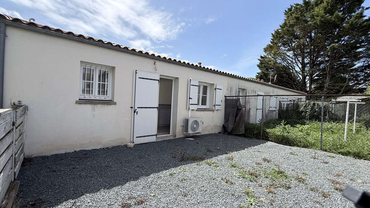 Maison 140 m² à Clavette  - photo 2