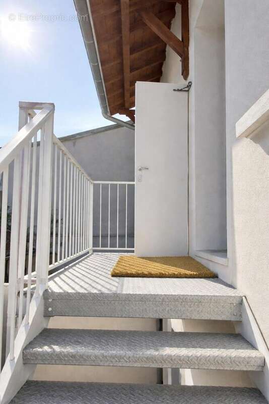 Photo 8 - Appartement à VILLEURBANNE