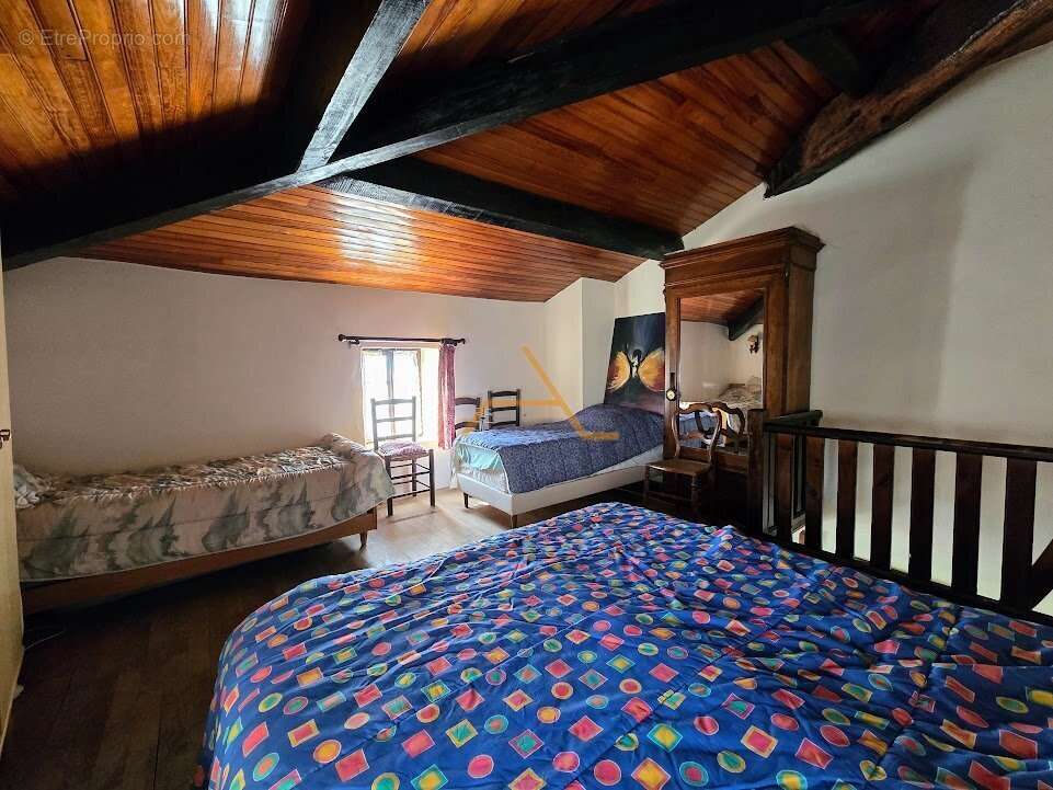 Maison à LA BEGUDE-DE-MAZENC