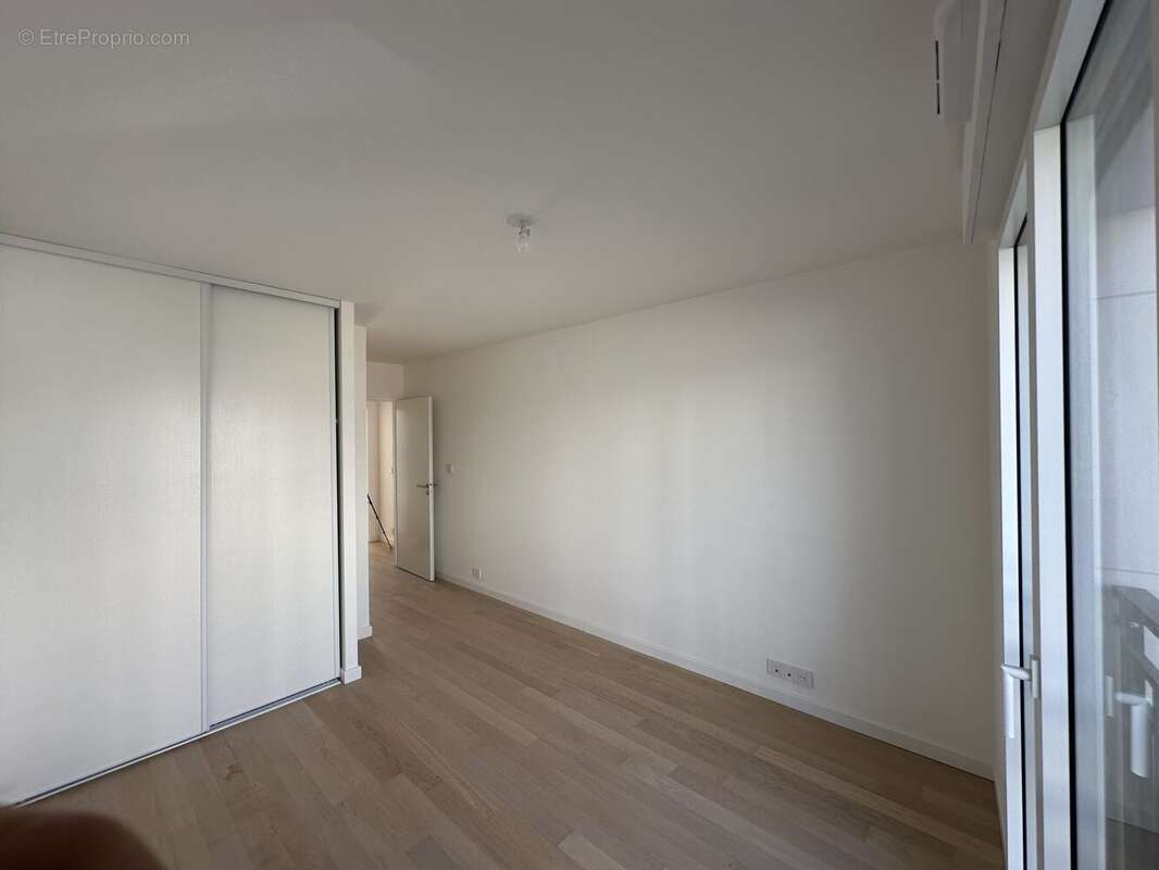 Appartement à SURESNES