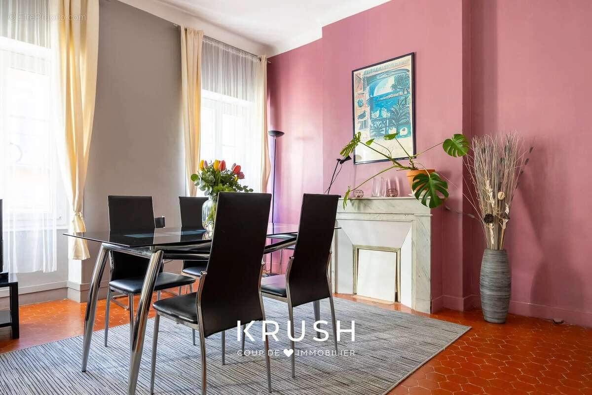 Appartement à MARSEILLE-1E
