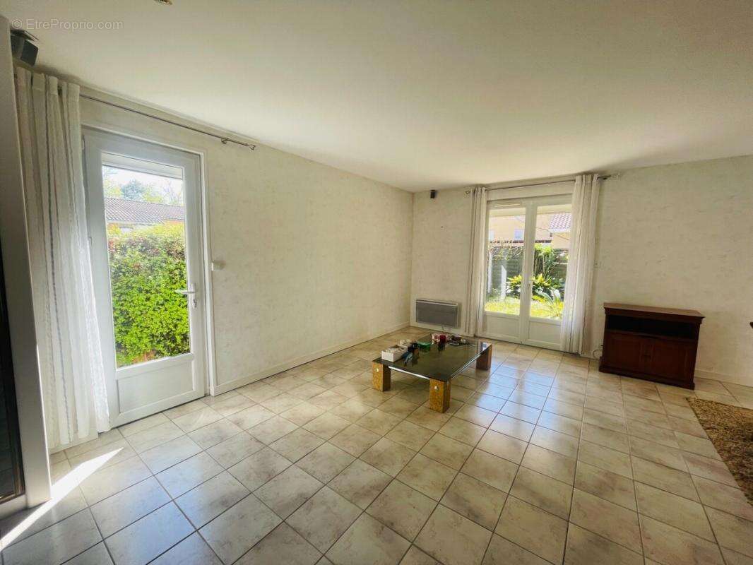 Maison à ROMANS-SUR-ISERE