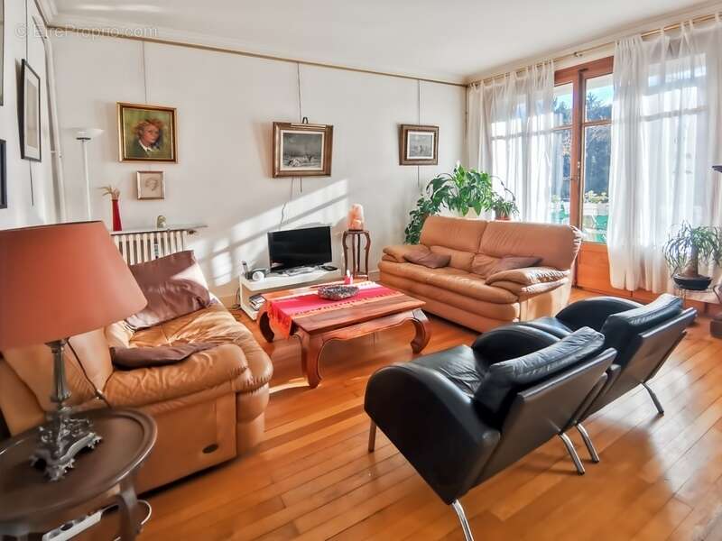 Appartement à EVIAN-LES-BAINS